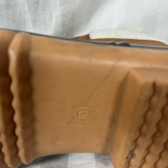 Women's Two-Tone Lace-Up Boots - Picture 10 of 14